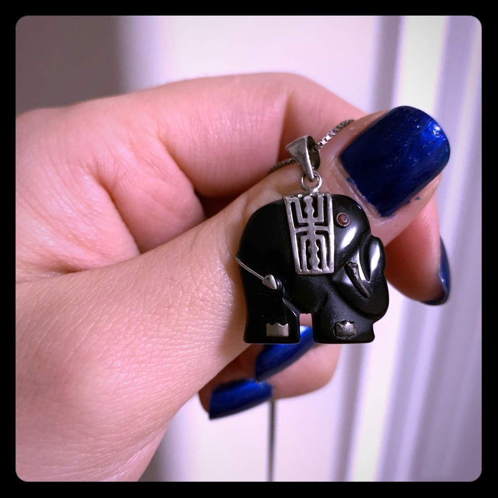 Vintage elephant pendant necklace